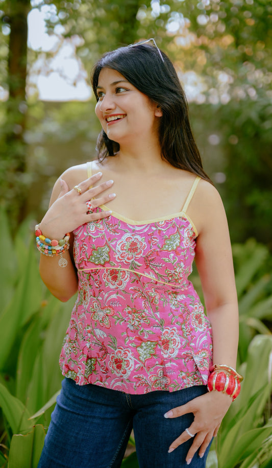 Gulabi Mijaj Cami