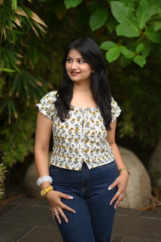 Safed kesar top
